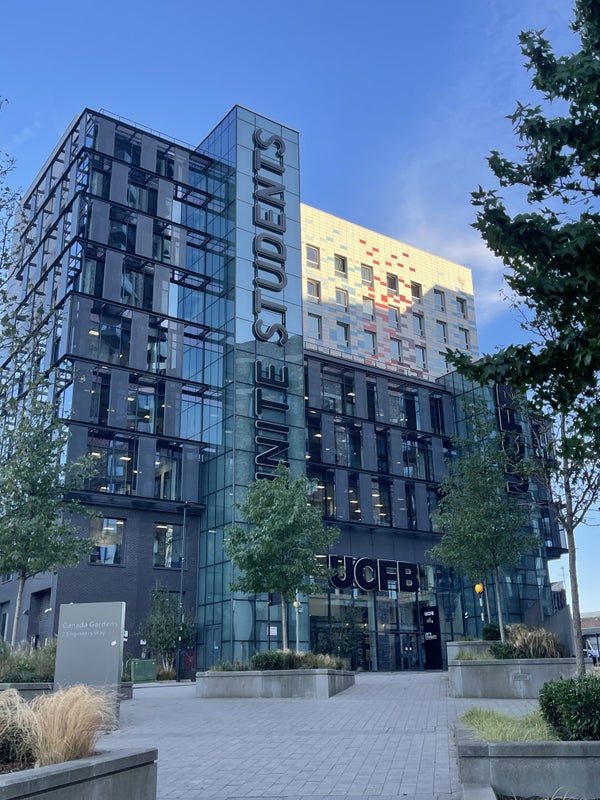 Photo 1: The building 