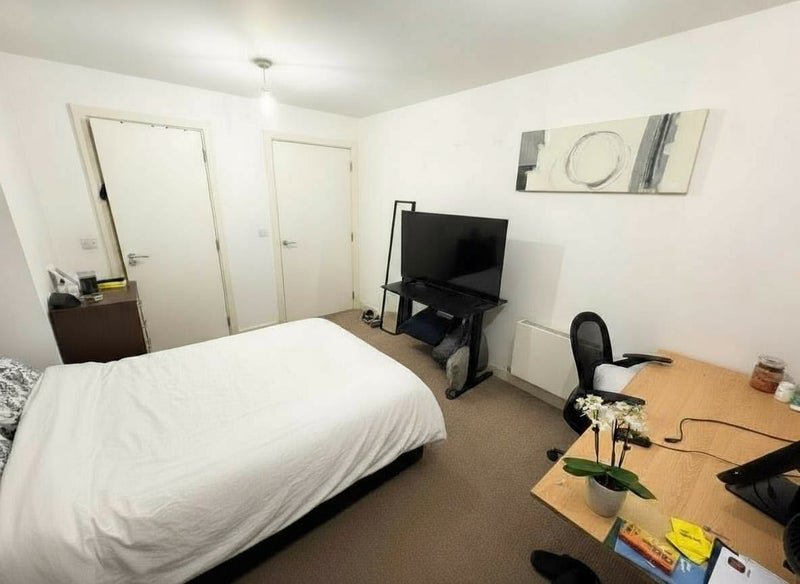 Photo 1: Bedroom to be taken