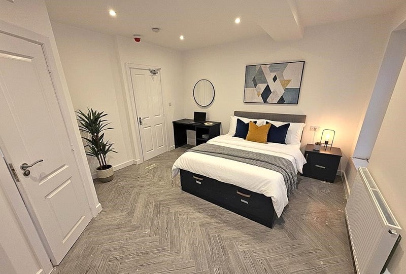 Photo 1: Brand new bedroom / Storage bed / Mattress / Chest of drawers / Study table 