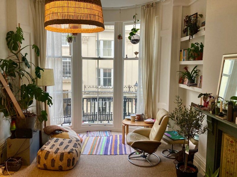 Photo 1: Living room