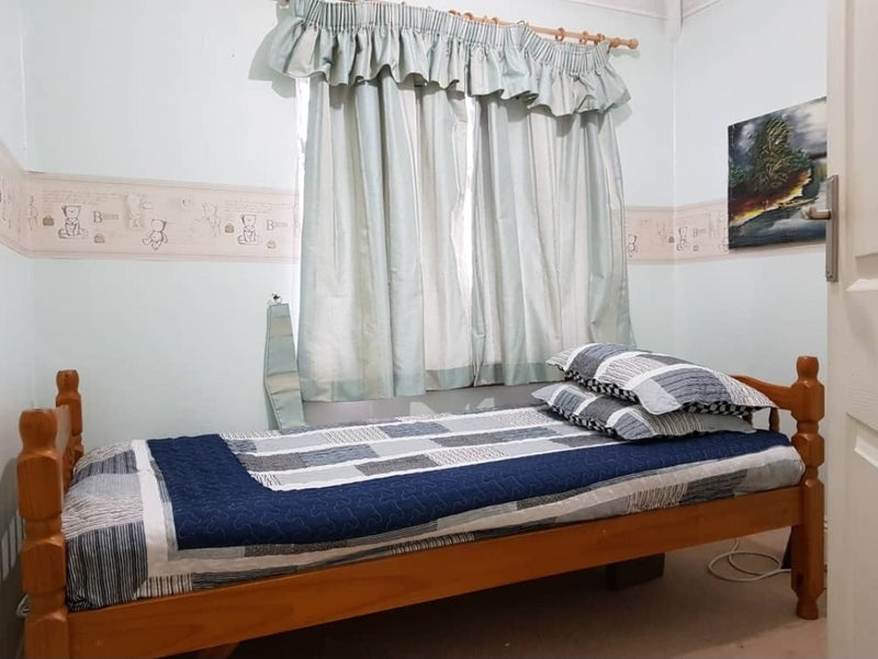 Photo 1: Single room