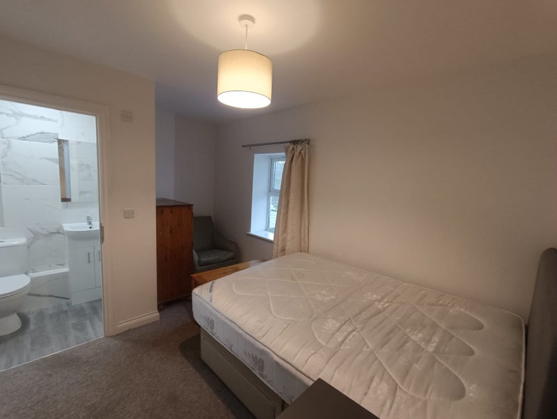 Photo 1: Double room