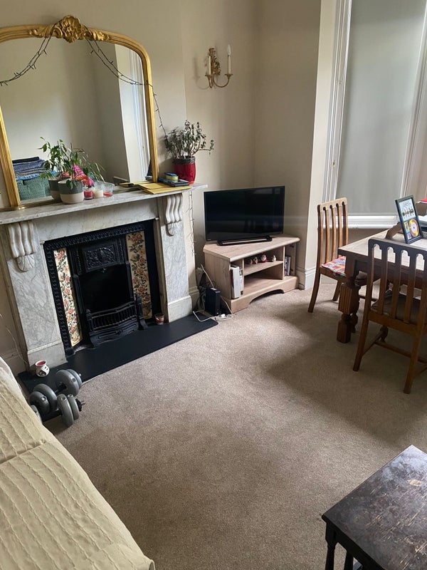 Photo 1: Living room