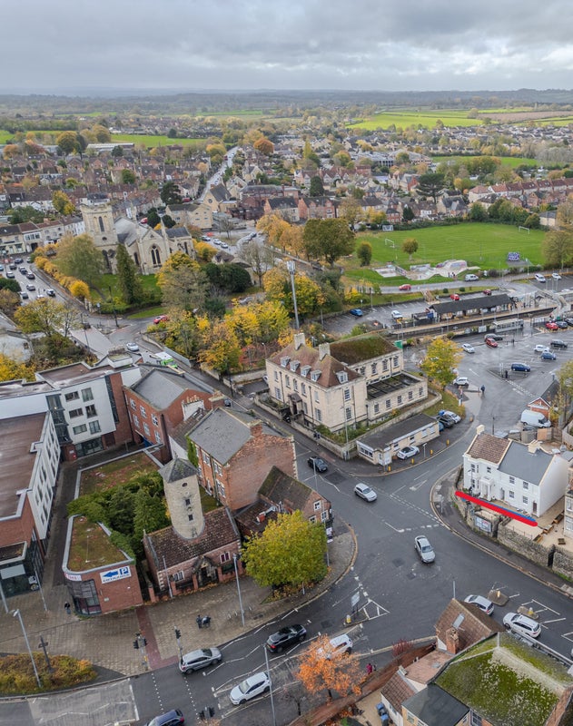 Photo 1: Entrance to Station