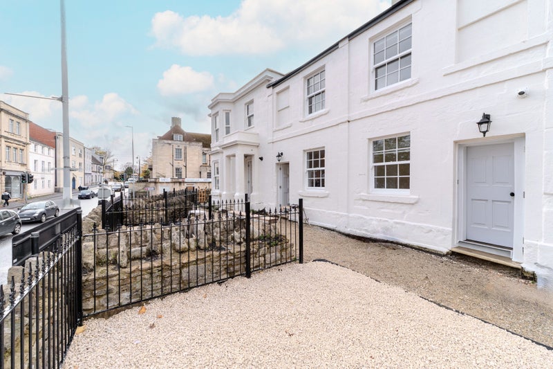 Photo 1: Front of units