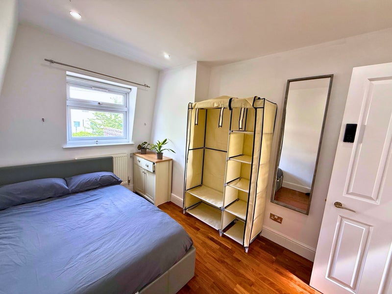 Photo 1: Available room