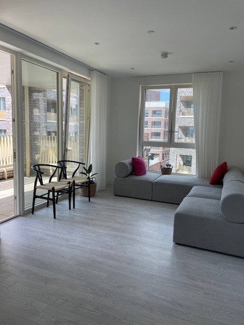 Photo 1: Living Room