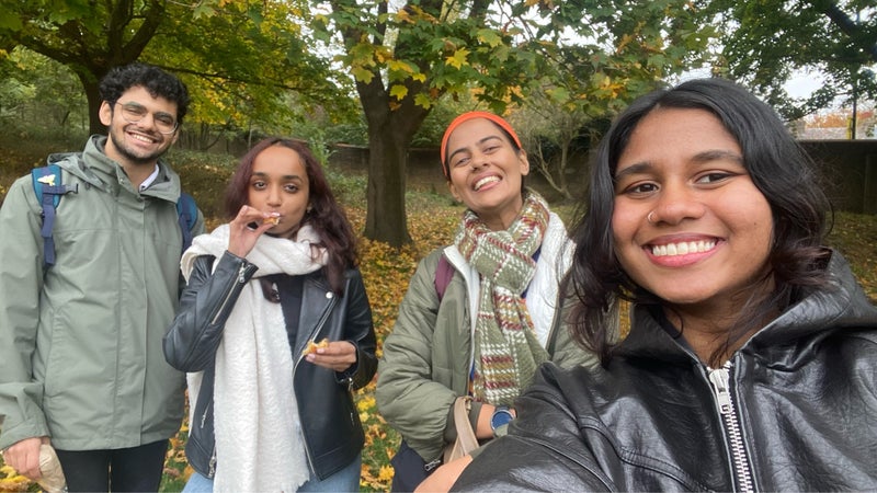 Photo 1: the roommates!