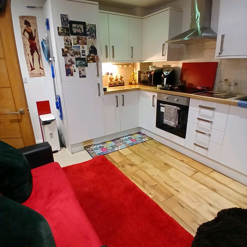Photo 1: Kitchen