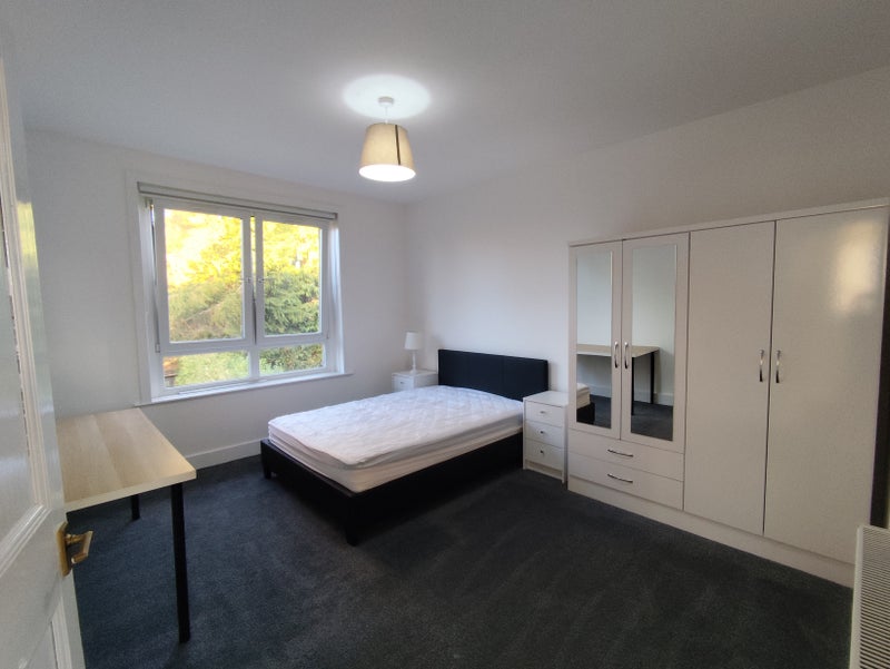 Photo 1: this is the bigger room which will be £750pcm