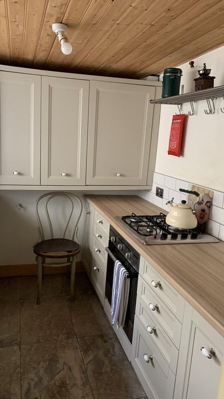Photo 1: KITCHEN WITH INTEGRATED APPLIANCES