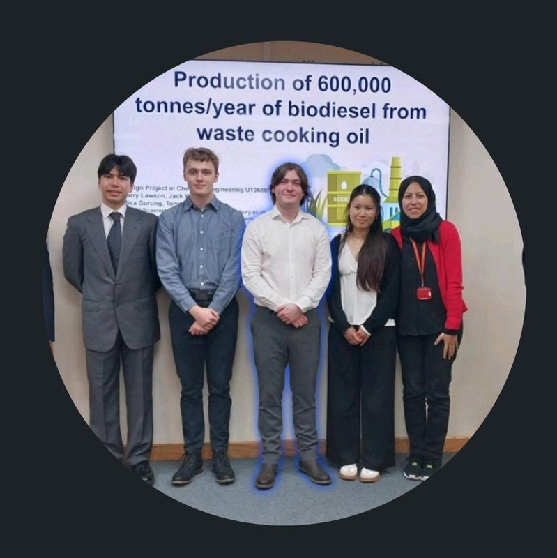 Photo 1: LinkedIn pfp