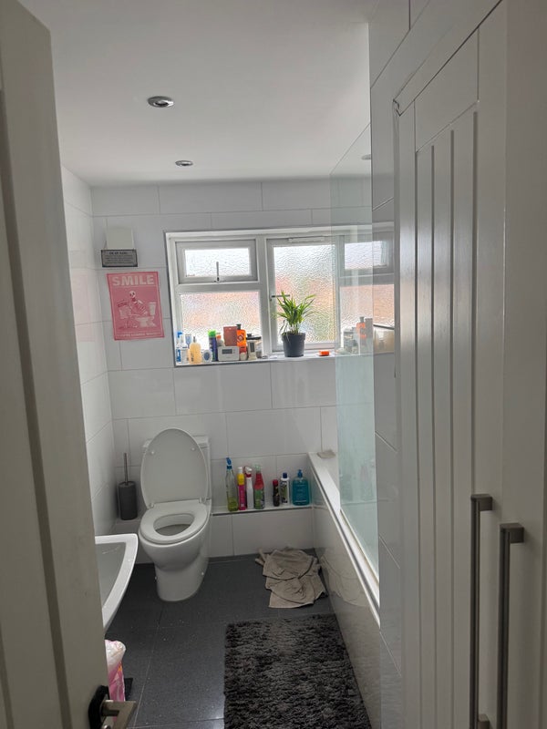 Photo 1: Toilet &Bath