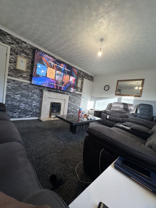 Photo 1: Living room