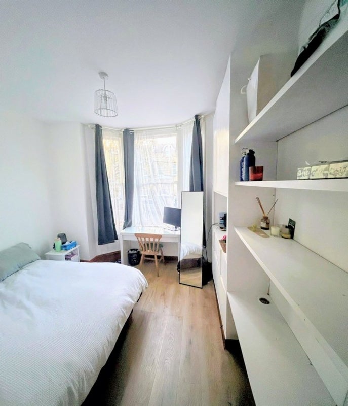 Photo 1: Naturally well lit bedroom