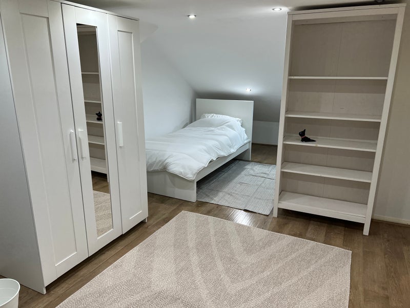 Photo 1: Ensuite Loft Room Updated