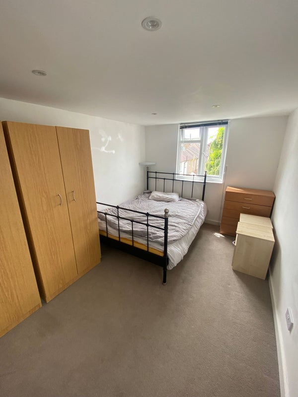 Photo 1: 800 PER MONTH 