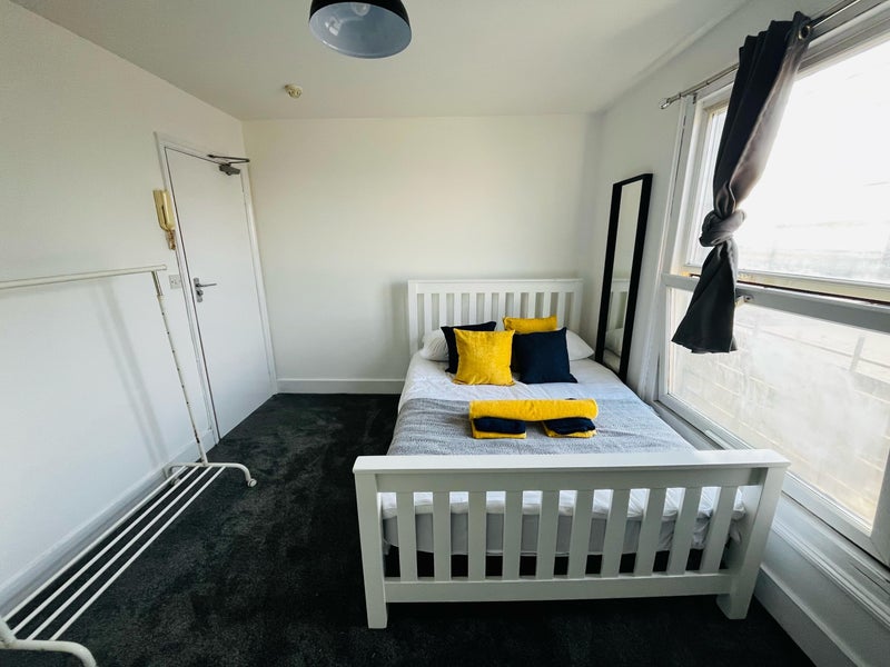 Photo 1: Double Room