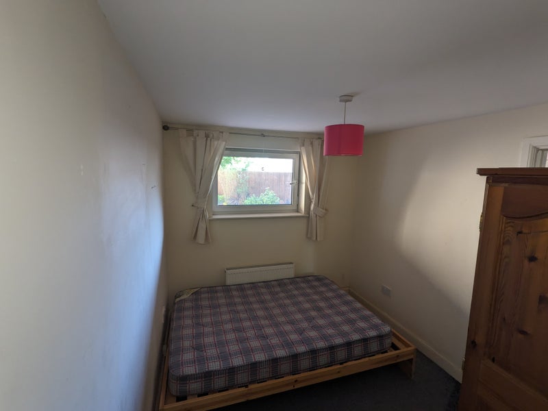 Photo 1: Bedroom (empty)