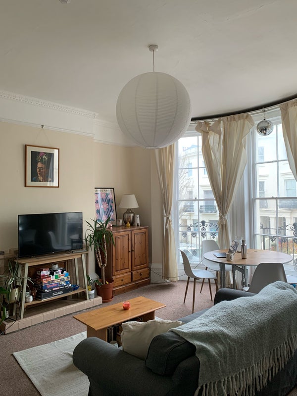 Photo 1: Living room