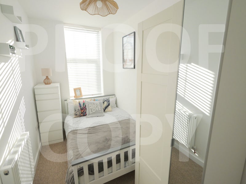 Photo 1: Ensuite double room (room 1)