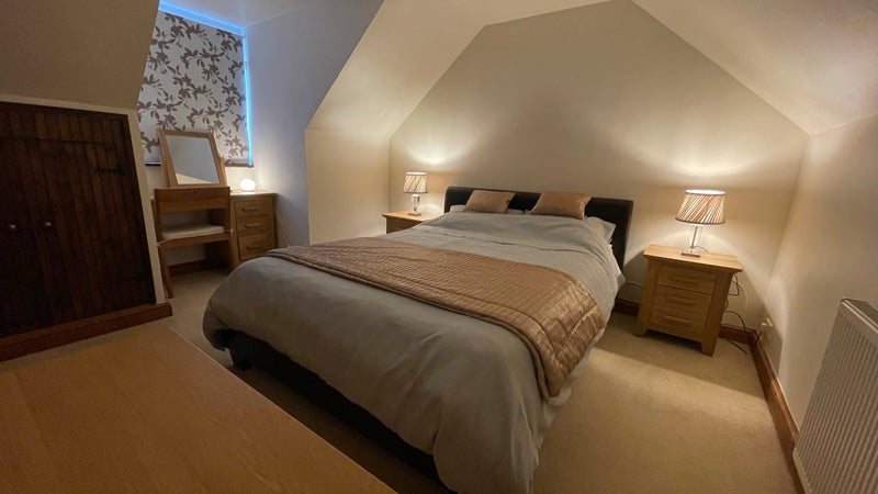 Photo 1: Bedroom 1 (Dormer & Velux Window)