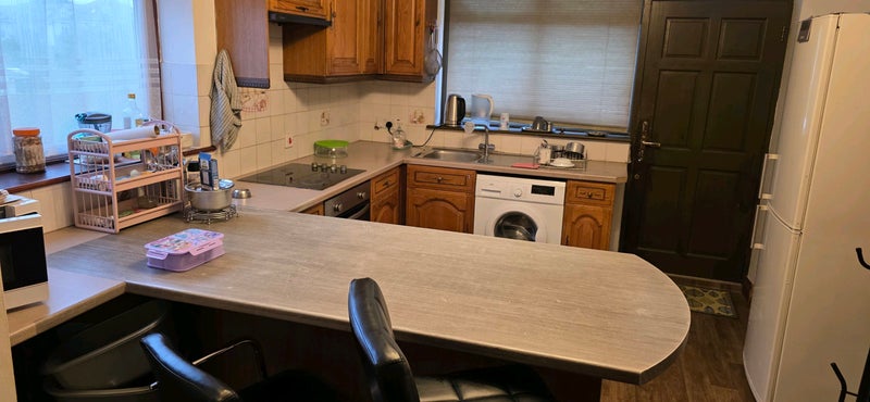 Photo 1: Kitchen for annex