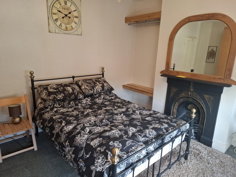 Photo 1: FEATURE FIREPLACE