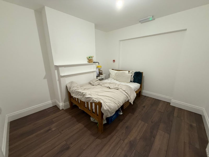 Photo 1: Executive Studio Room