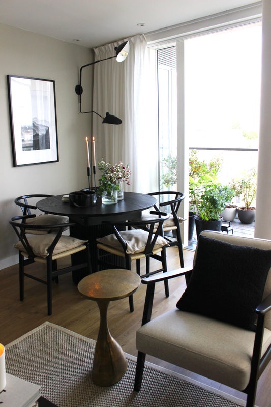 Photo 1: Shared dining / balcony