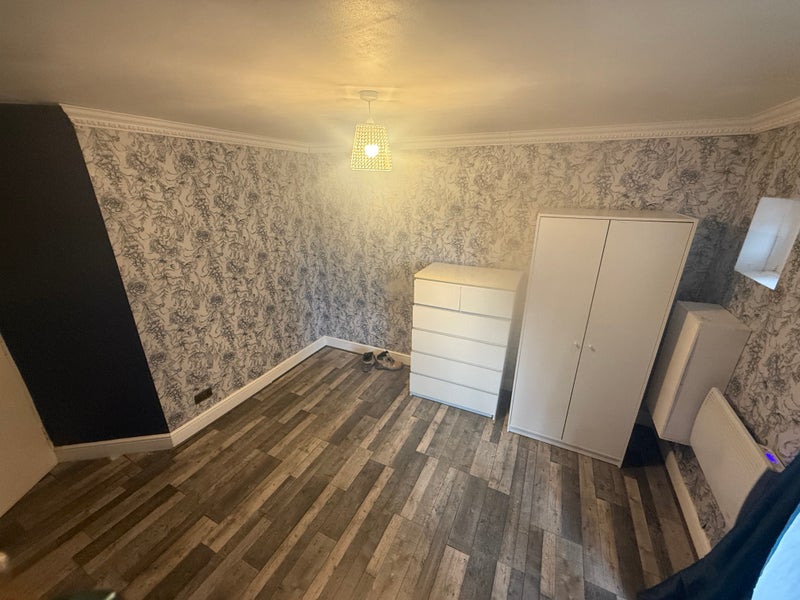 Photo 1: Large double room