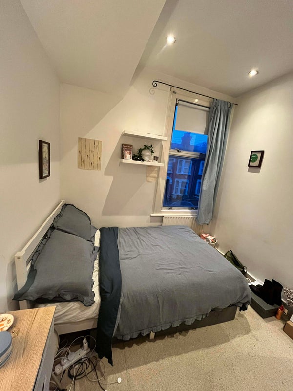 Photo 1: Small double room