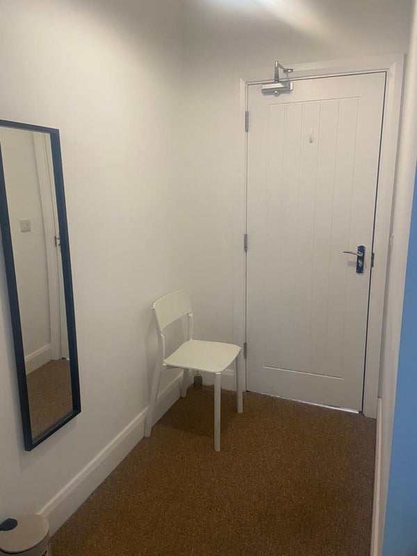 Photo 1: Room Entrance