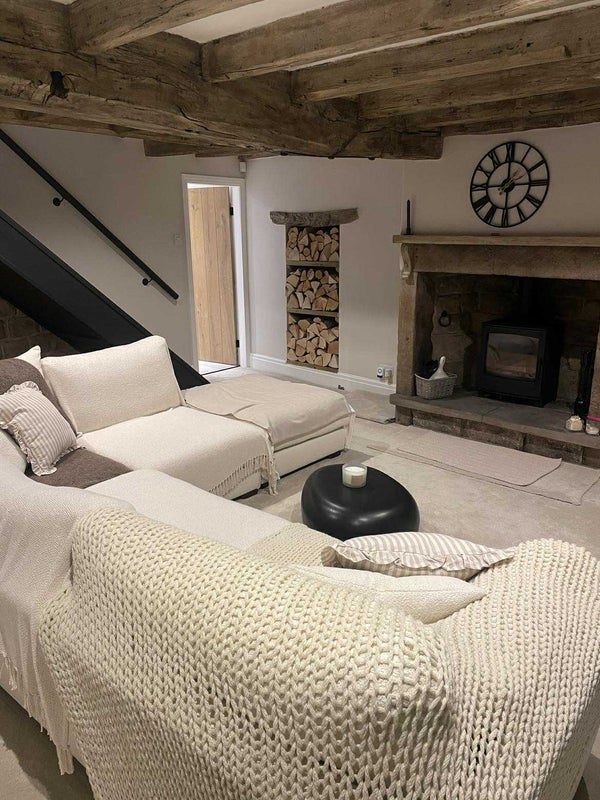 Photo 1: Shared living room 