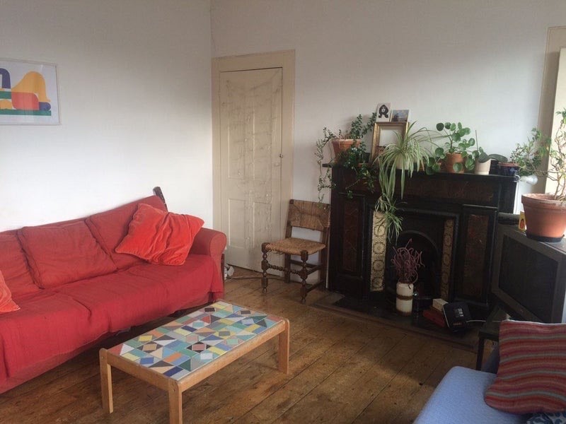 Photo 1: Sitting room