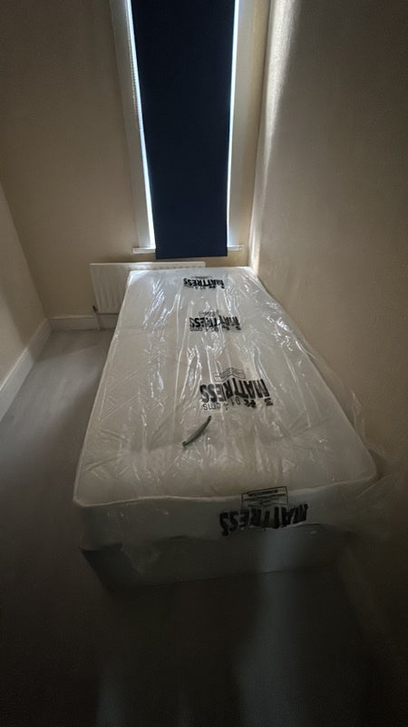 Photo 1: Single room 