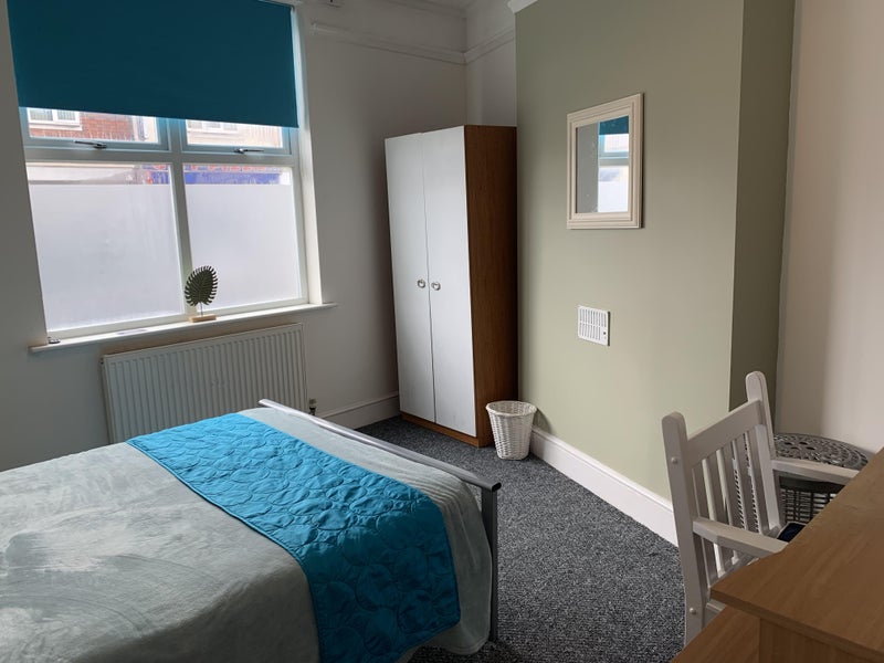 Photo 1: LOVELY ROOM