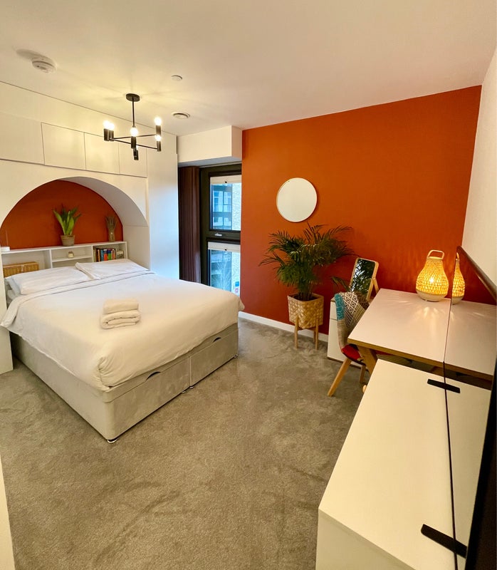 Photo 1: Room (Yours)