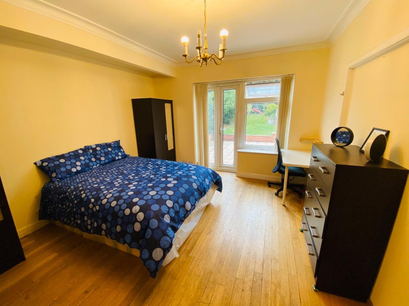 Photo 1: 💷 Double room - £1000/month – 🗓️ Available from 11/12							