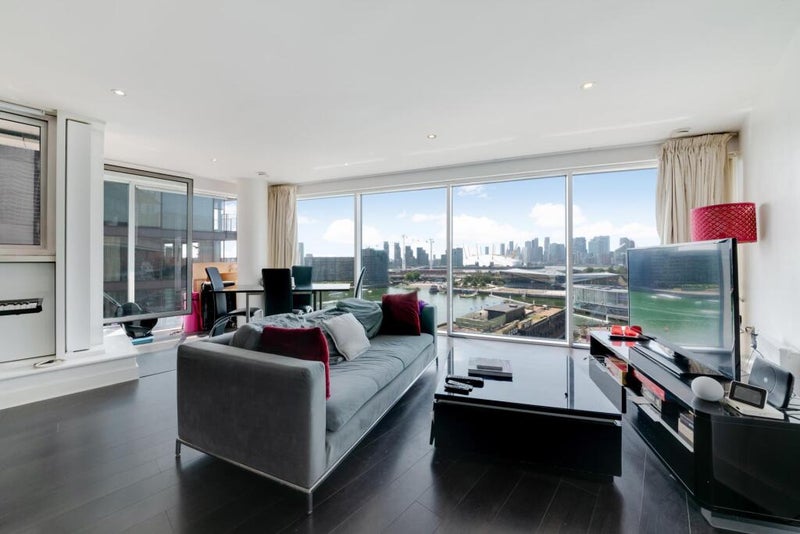 Photo 1: Living Room