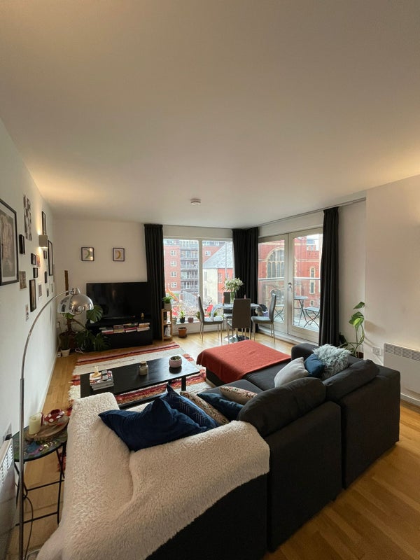 Photo 1: Living Room