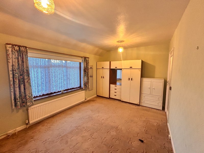 Photo 1: Large double room