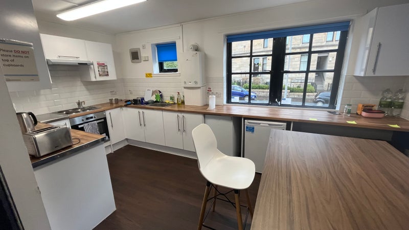 Photo 1: the kitchen