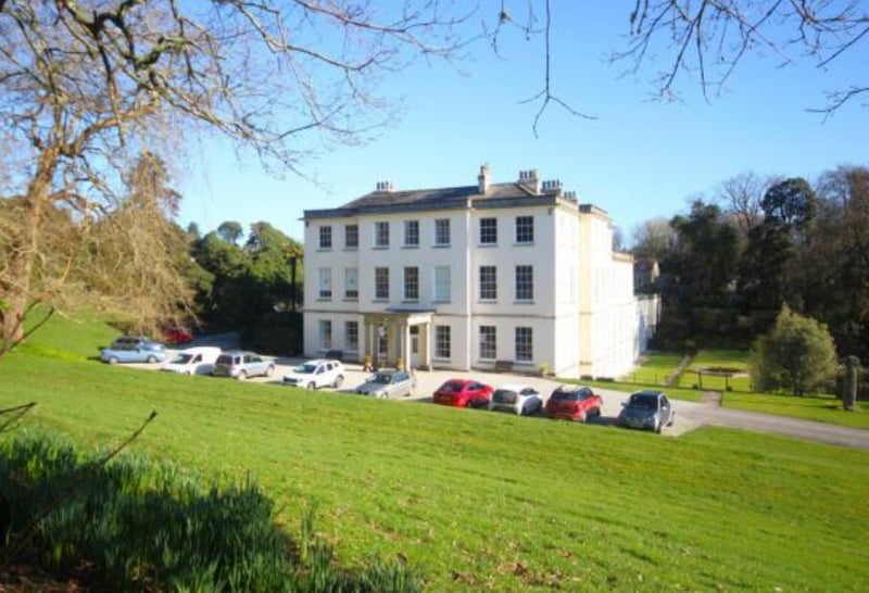 Photo 1: Heligan house 
