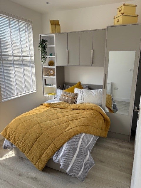 Photo 1: All ensuites , all brand new Room 1