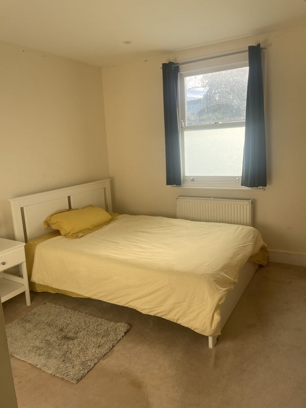 Photo 1: Double Bedroom