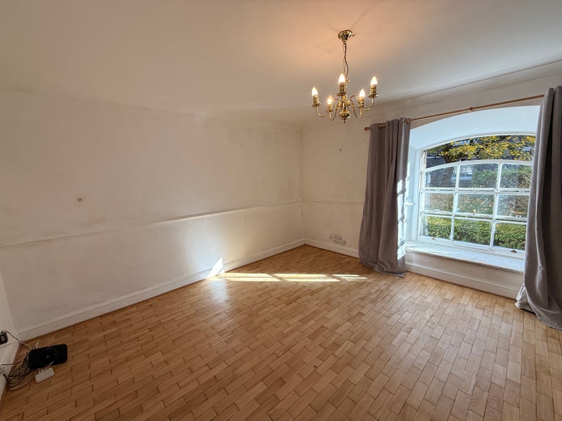 Photo 1: Unfurnished