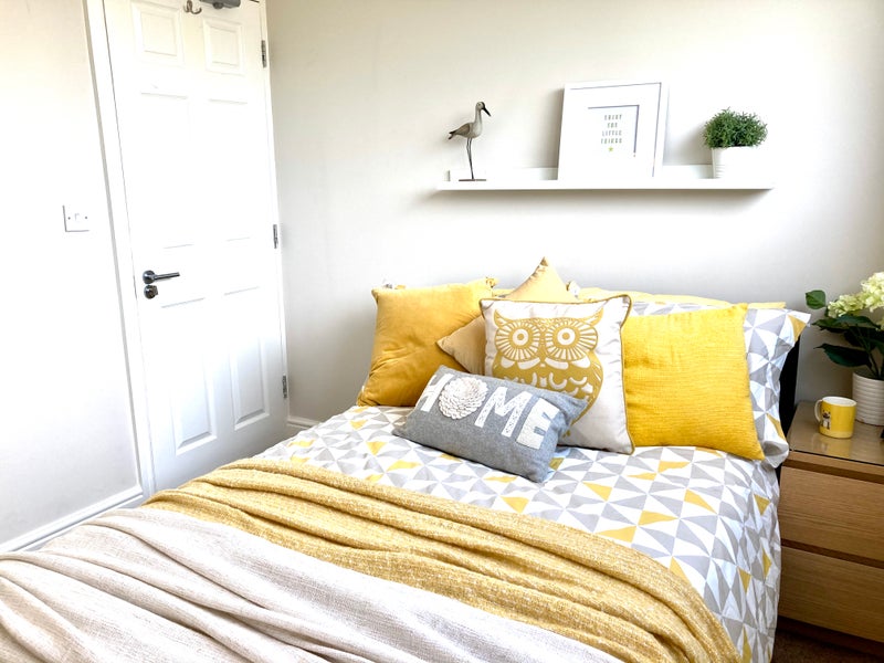 Photo 1: Room 3 - Affordable meets stylish