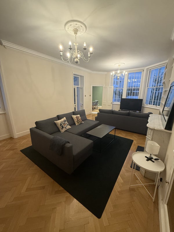 Photo 1: Living Room 1