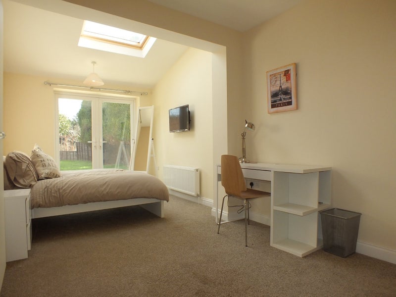 Photo 1: Room 2 (couples accepted!)